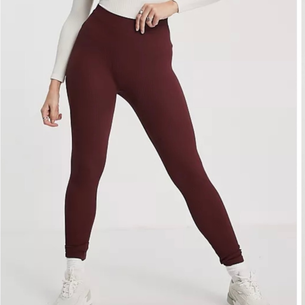 NWT Burgundy ladies leggings, size L/XL